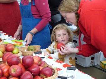 Our Fruit Show Chair Sarah Calcutt with her daughter Aurelia